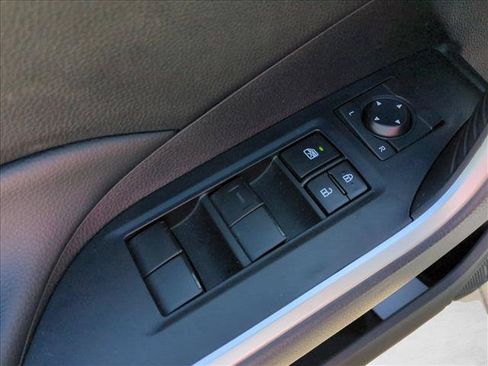 Certified 2024 Toyota RAV4 LE AWD/4WD image 13