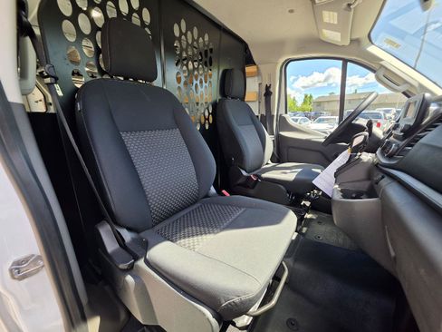 Used 2025 Ford Transit 250 Low Roof w/ Exterior Upgrade Package RWD image 17