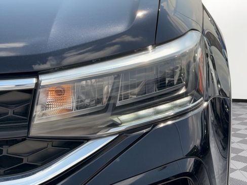 Certified 2023 Volkswagen Taos S FWD image 12