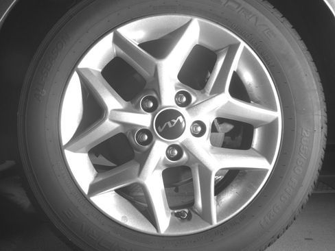 Used 2025 Kia Soul LX w/ LX Technology Package FWD image 11