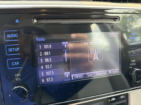 Used 2019 Toyota Corolla LE FWD image 16