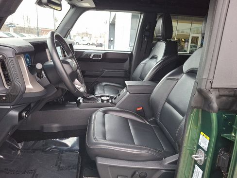 Used 2025 Ford Bronco Outer Banks image 13