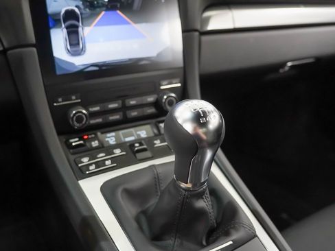 Used 2025 Porsche 718 Cayman image 30