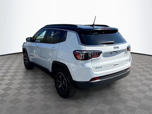 Used 2026 Jeep Compass Limited image 8