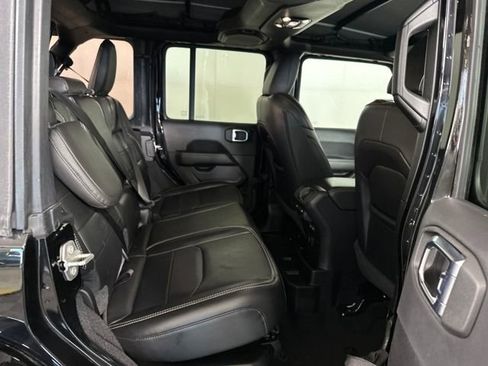 Used 2023 Jeep Wrangler Unlimited Sahara w/ Cold Weather Group image 27