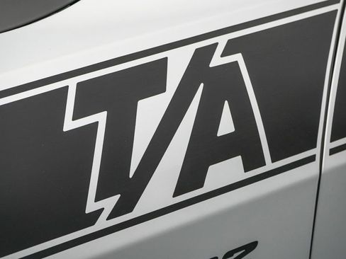 Used 2022 Dodge Challenger R/T Scat Pack w/ T/A Package image 25