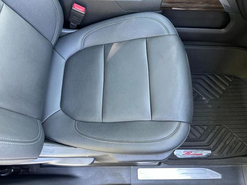 Used 2021 Chevrolet Silverado 1500 LT Trail Boss w/ Convenience Package II image 29