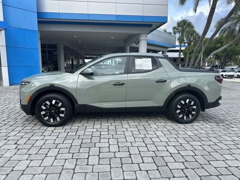 Used 2025 Hyundai Santa Cruz SE FWD image 14