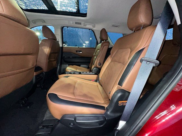 Used 2023 Nissan Pathfinder Platinum AWD/4WD image 22