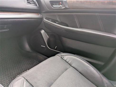 Used 2018 Subaru Outback 2.5i Limited image 15