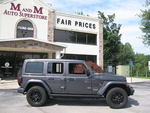 Used 2019 Jeep Wrangler Unlimited Sahara w/ Quick Order Package 24M Moab AWD/4WD image 8