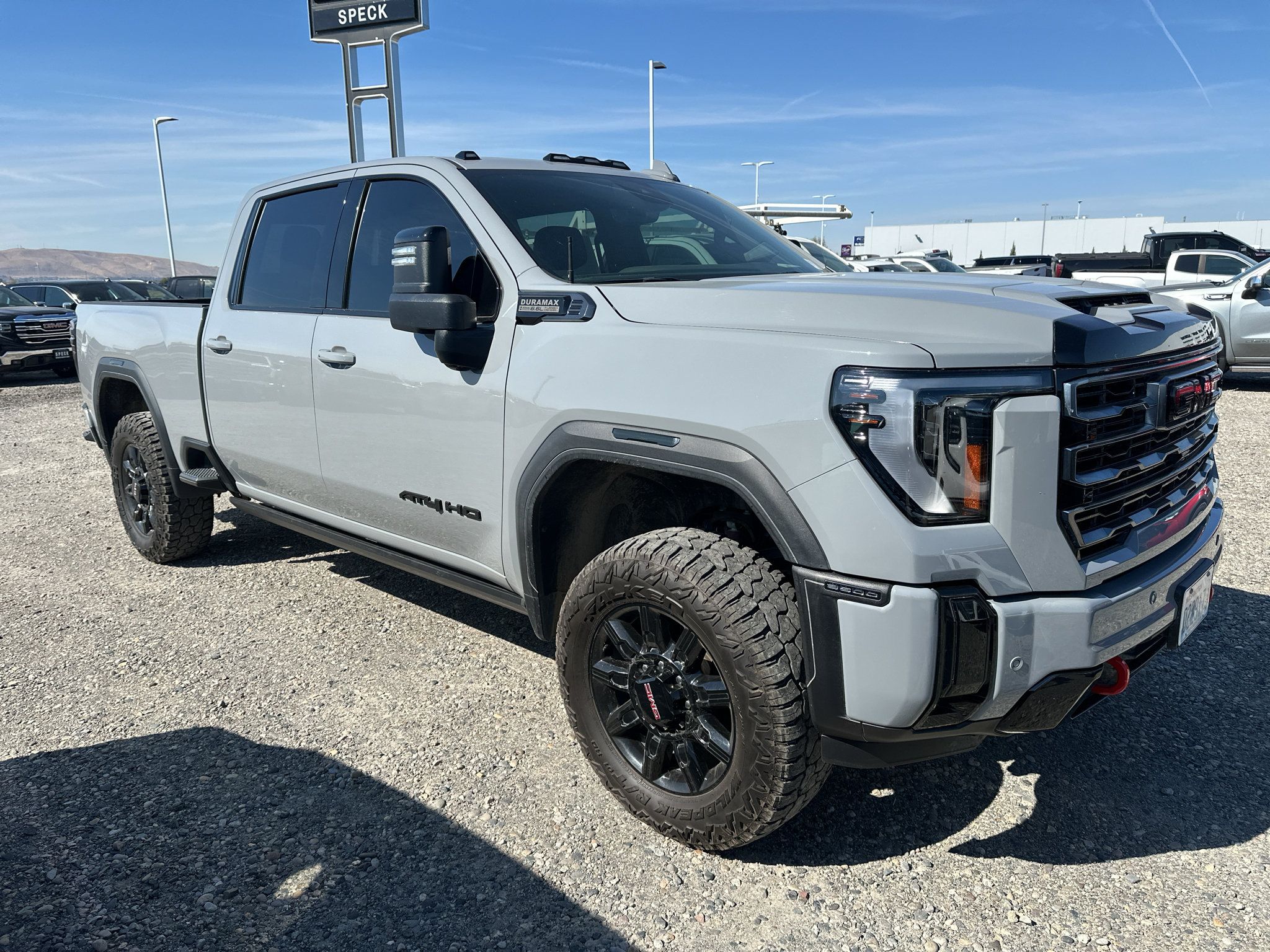 Used 2025 GMC Sierra 3500 AT4 w/ AT4 Premium Plus Package AWD/4WD image 2