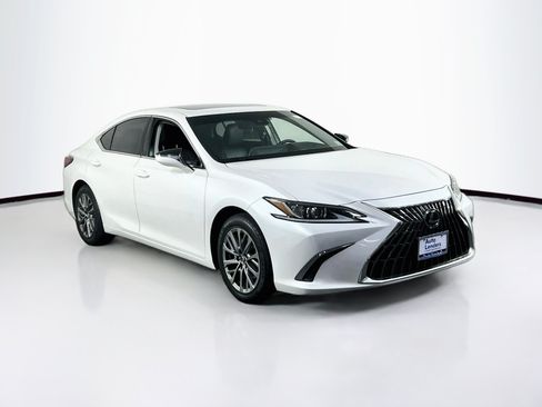 Used 2022 Lexus ES 350 w/ Accessory Package FWD image 3