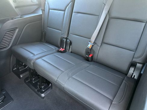 Used 2024 Chevrolet Tahoe Z71 AWD/4WD image 16