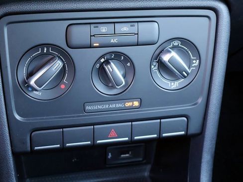 Used 2019 Volkswagen Beetle 2.0T S image 25