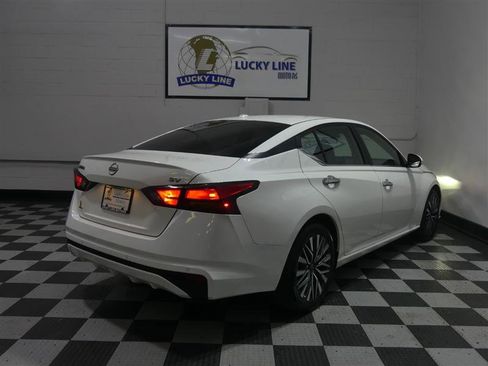 Used 2023 Nissan Altima 2.5 SV image 10