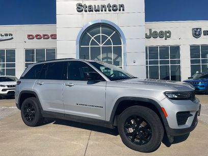 Used 2025 Jeep Grand Cherokee Altitude