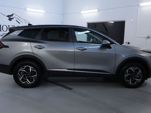 Used 2024 Kia Sportage LX image 8
