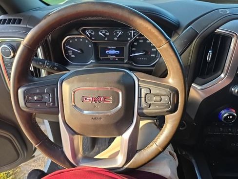 Used 2021 GMC Sierra 1500 SLT AWD/4WD image 7