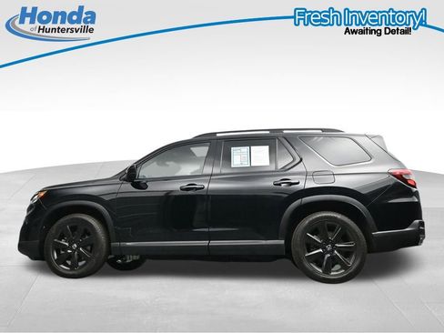 Used 2025 Honda Pilot Black Edition image 45