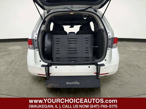 Used 2016 Honda Odyssey Touring Elite image 34