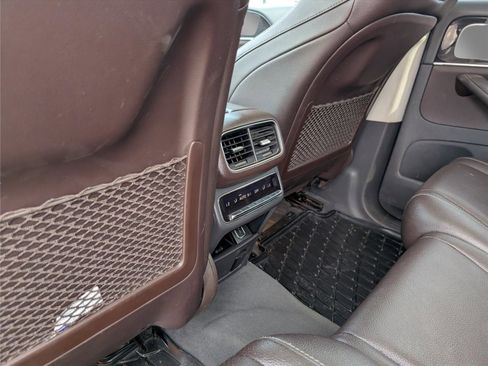 Used 2020 Mercedes-Benz GLS 450 4MATIC image 32