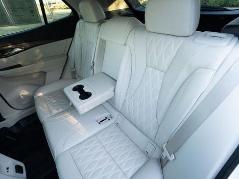 Used 2021 Buick Envision Avenir w/ Technology Package II image 29