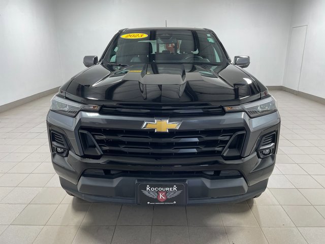 Used 2023 Chevrolet Colorado LT w/ LT Convenience Package III AWD/4WD image 2