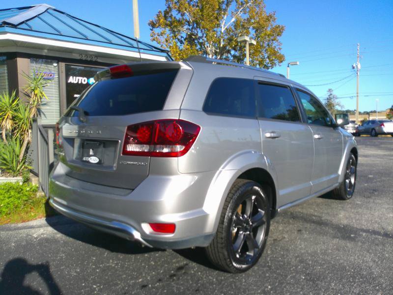 Used 2019 Dodge Journey Crossroad FWD image 5