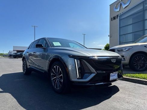 Used 2025 Cadillac Lyriq Sport AWD/4WD image 1