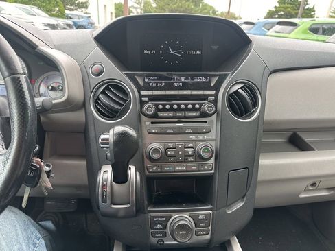 Used 2015 Honda Pilot Touring image 29
