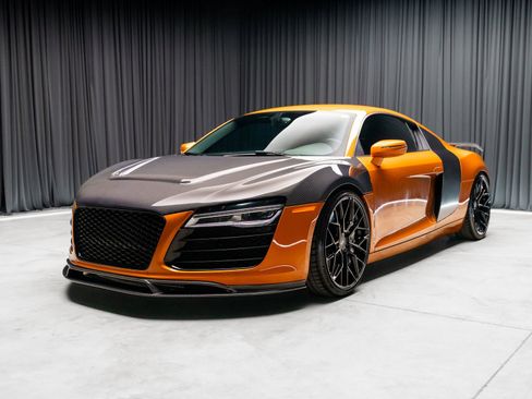 Used 2014 Audi R8 V8 w/ Ceramic Brake Package image 21