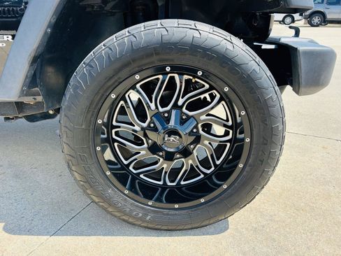 Used 2016 Jeep Wrangler Unlimited Sport w/ Quick Order Package 24S AWD/4WD image 31