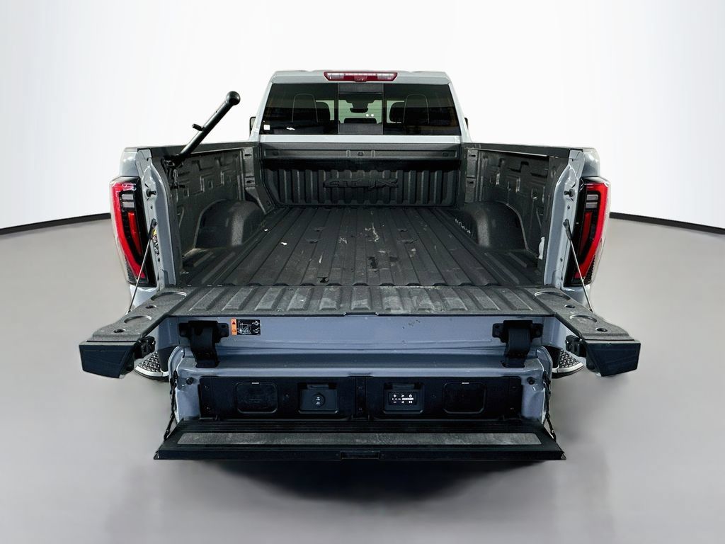 Used 2024 GMC Sierra 2500 AT4X AWD/4WD image 30