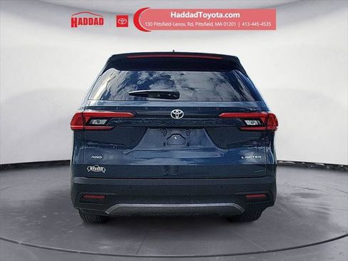 Certified 2024 Toyota Grand Highlander AWD image 4