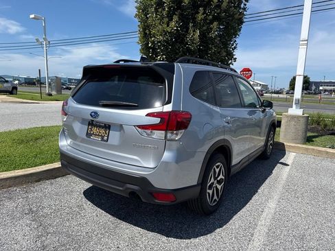 Used 2024 Subaru Forester Premium AWD/4WD image 5