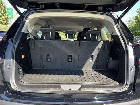 Used 2022 Subaru Ascent Limited image 7