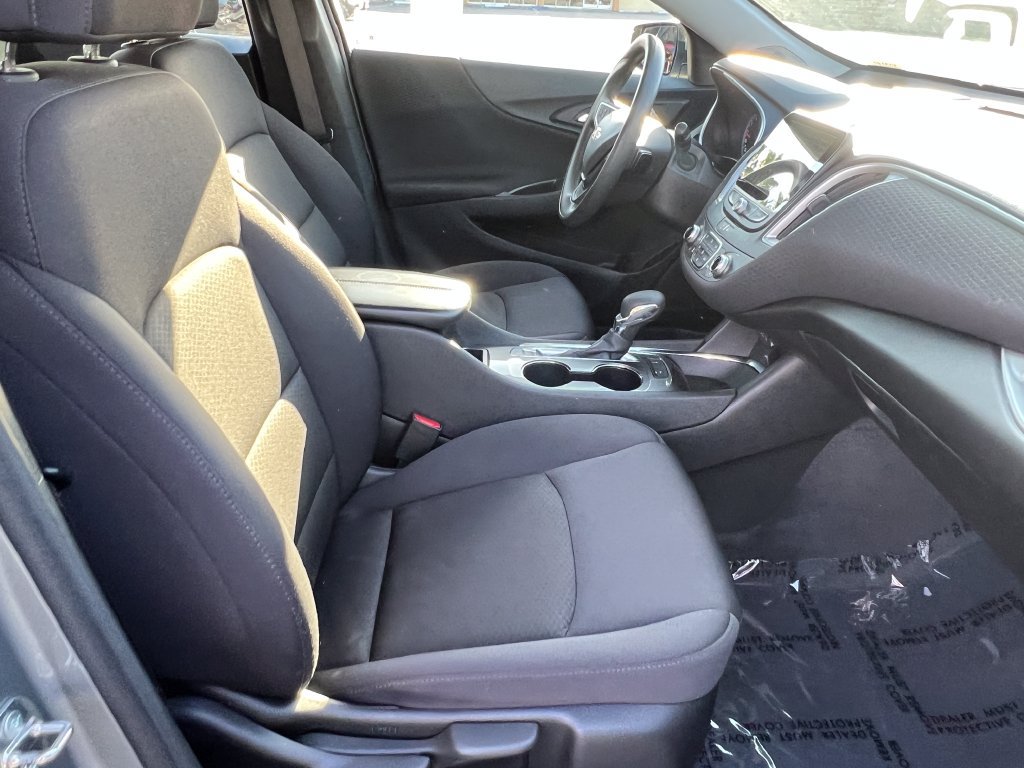 Used 2024 Chevrolet Malibu LT FWD image 16