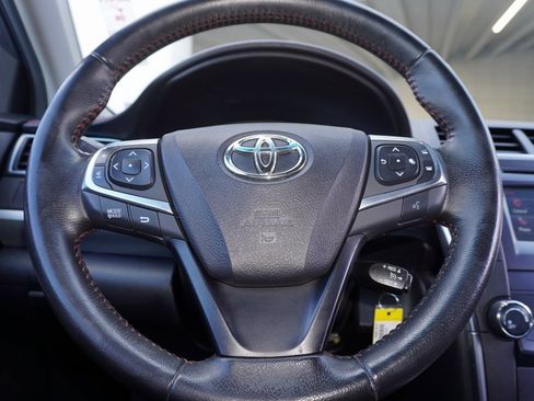 Used 2016 Toyota Camry SE image 20