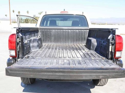Used 2018 Toyota Tacoma SR image 24
