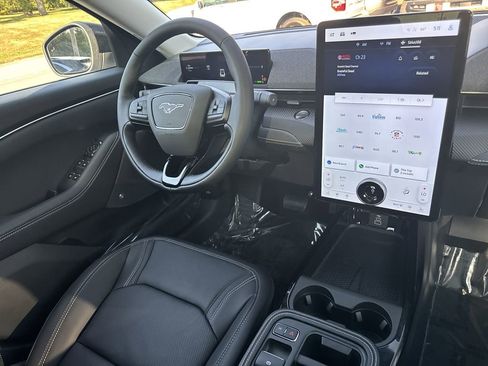 New 2025 Ford Mustang Mach-E Premium image 23