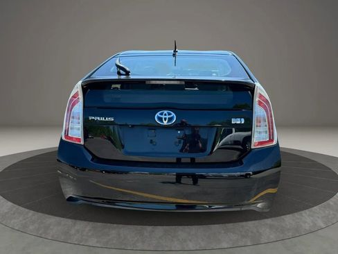 Used 2015 Toyota Prius Two FWD image 6