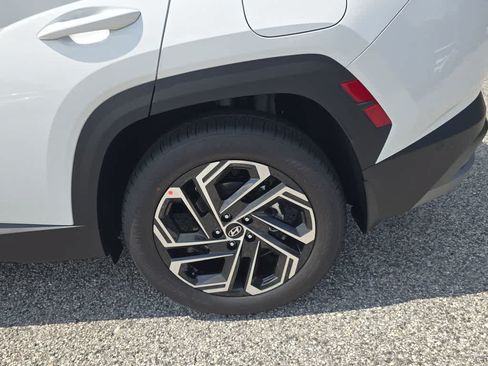 New 2026 Hyundai Tucson Limited FWD image 14