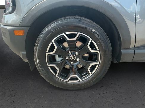 Used 2025 Ford Bronco Sport Outer Banks AWD/4WD image 13