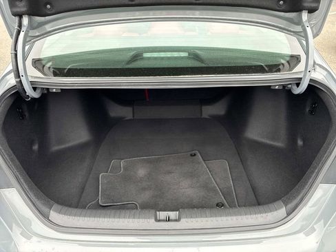Used 2025 Honda Accord SE image 11