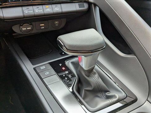 New 2025 Hyundai Elantra Sport image 16