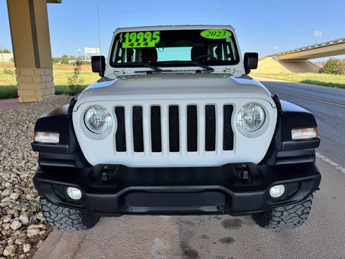 Used 2023 Jeep Wrangler Sport AWD/4WD image 8