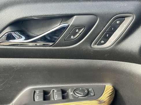 Certified 2018 GMC Acadia Denali w/ Technology Package image 25