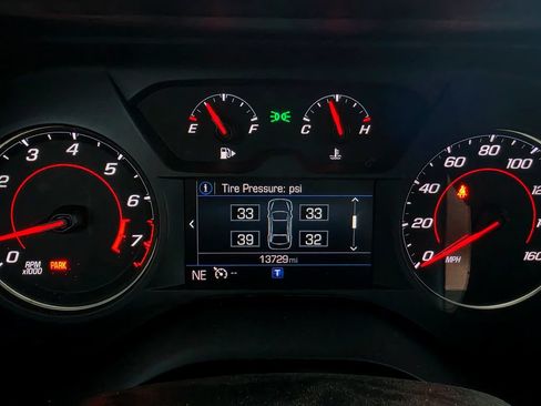 Used 2023 Chevrolet Camaro LT RWD image 26