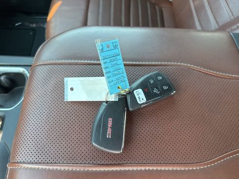 Used 2023 GMC Sierra 1500 Denali Ultimate image 40